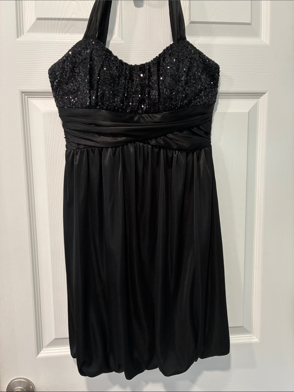 Stylish Black Strapless Sequin Bustier Bubble Dress with Cross Back